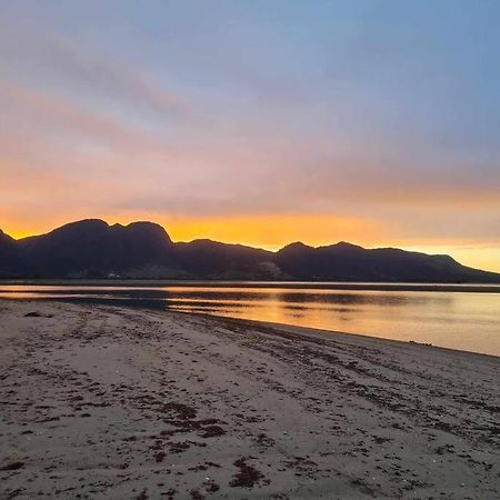 Beachfront Escape Collingwood Esterno foto